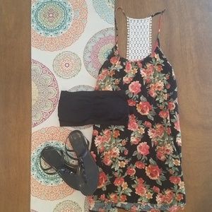 ⭐5 for $20⭐ Floral lace racer back sun dress